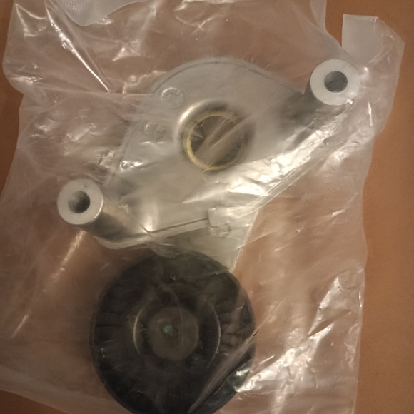 Genuine 2002-2006 Hyundai Tiburon belt tensioner pulley pully 25281 37120 - Picture 2 of 6